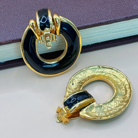 Vintage 1980s Style Statement Clip-On Earrings, Gold Tone with Black Enamel - Picture 7 of 10